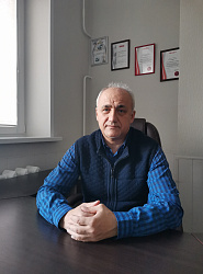 Директор Андрей Денисов
